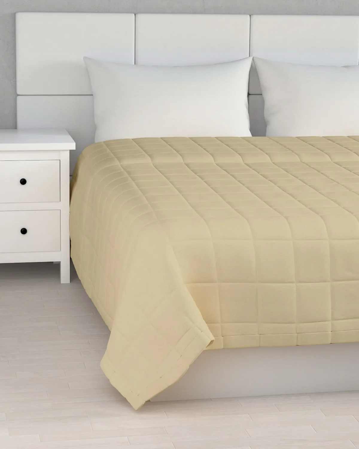 Tagesdecke mit Karosteppung Farbe beige van Dekoria – productfoto
