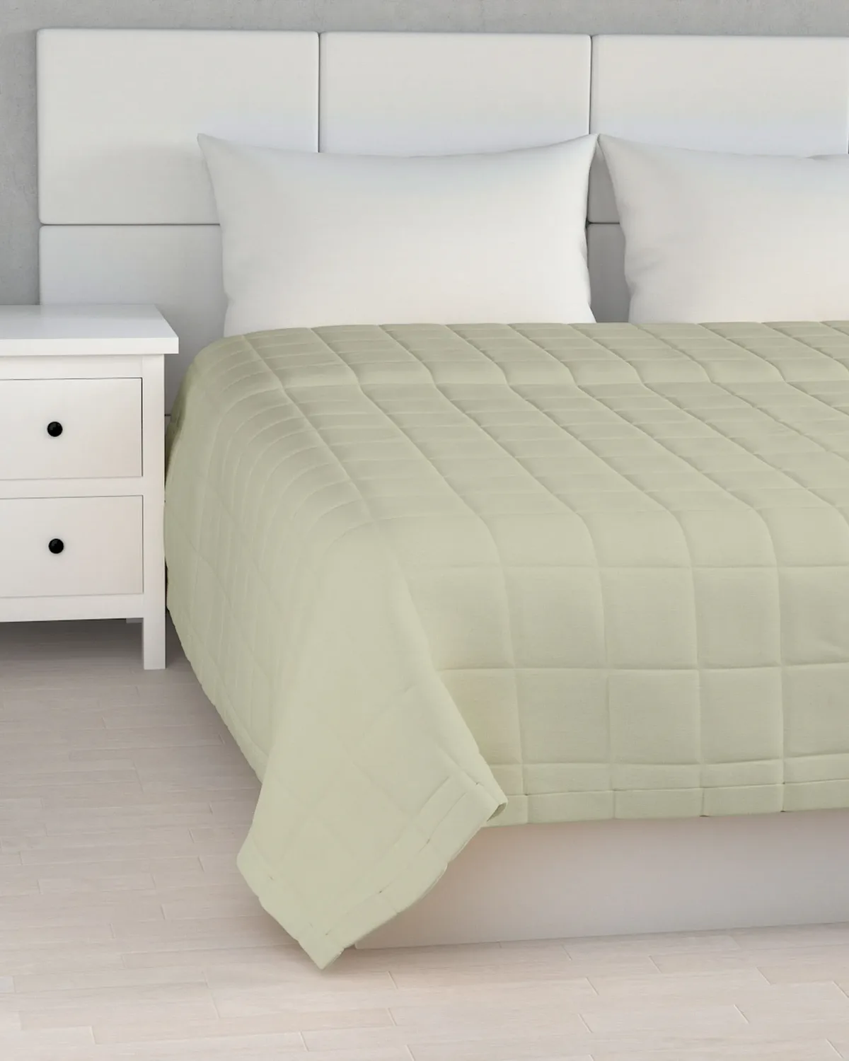Tagesdecke mit Karosteppung Farbe grün van Dekoria – productfoto