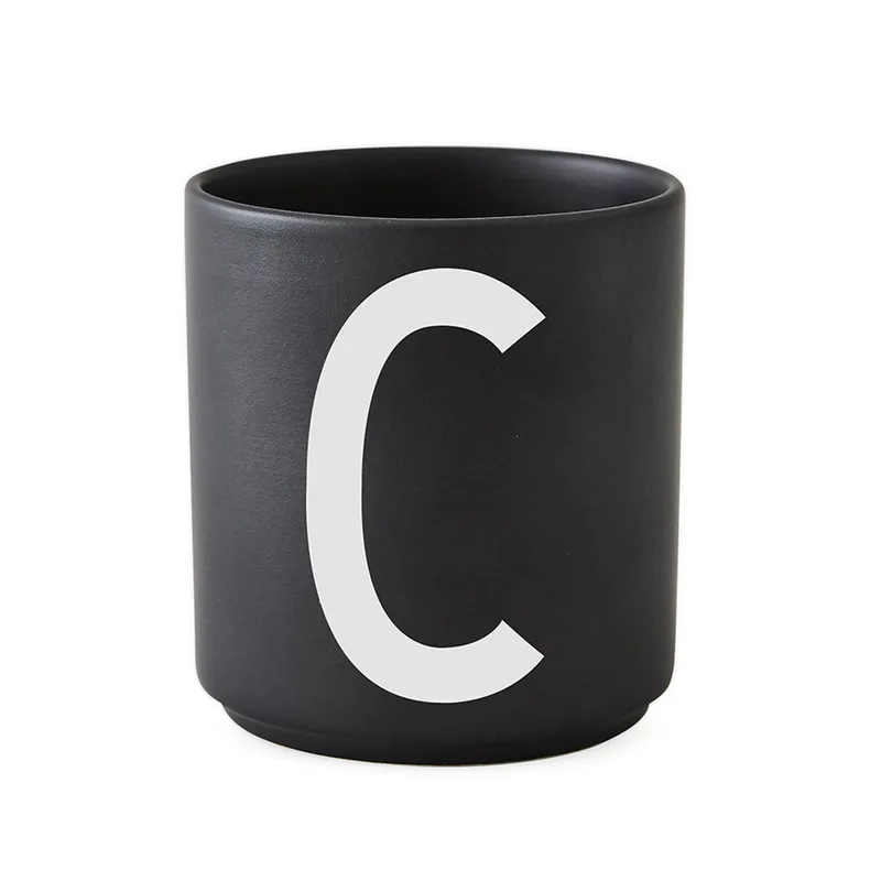 Design Letters Becher schwarz C de Design Letters – photo du produit