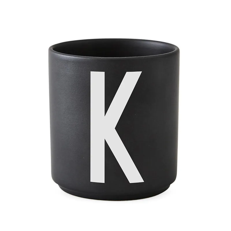 Design Letters Becher schwarz K de Design Letters – photo du produit