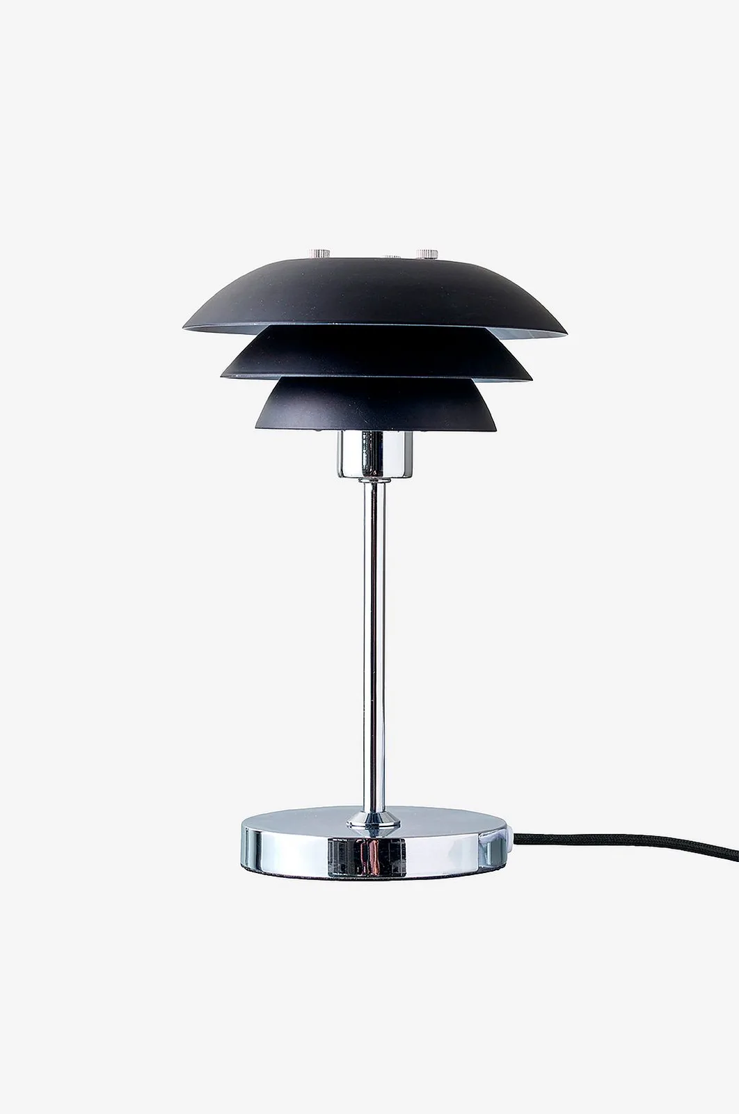 Bordslampa D16 - Bordslampor - Från Homeroom fra Dyberg Larsen i Sort – produktbillede