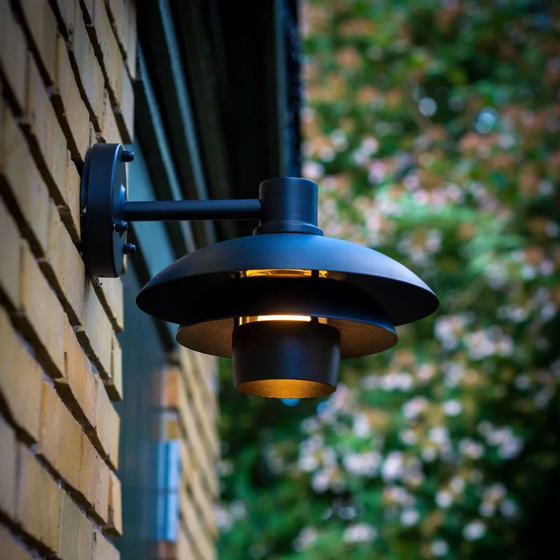 buitenwandlamp Morph, Ø 24 cm, zwart, metaal von Dyberg Larsen – Produktfoto