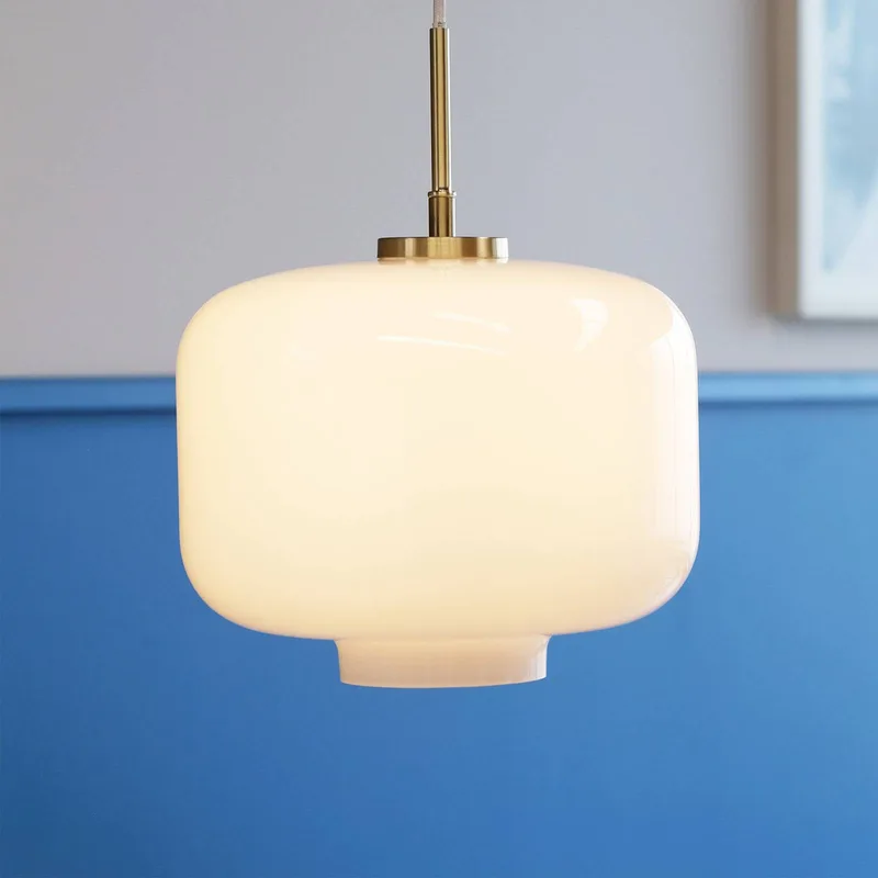 hanglamp Arp, messingkleurig, glas, Ø 30 cm van Dyberg Larsen in Messing, wit – productfoto