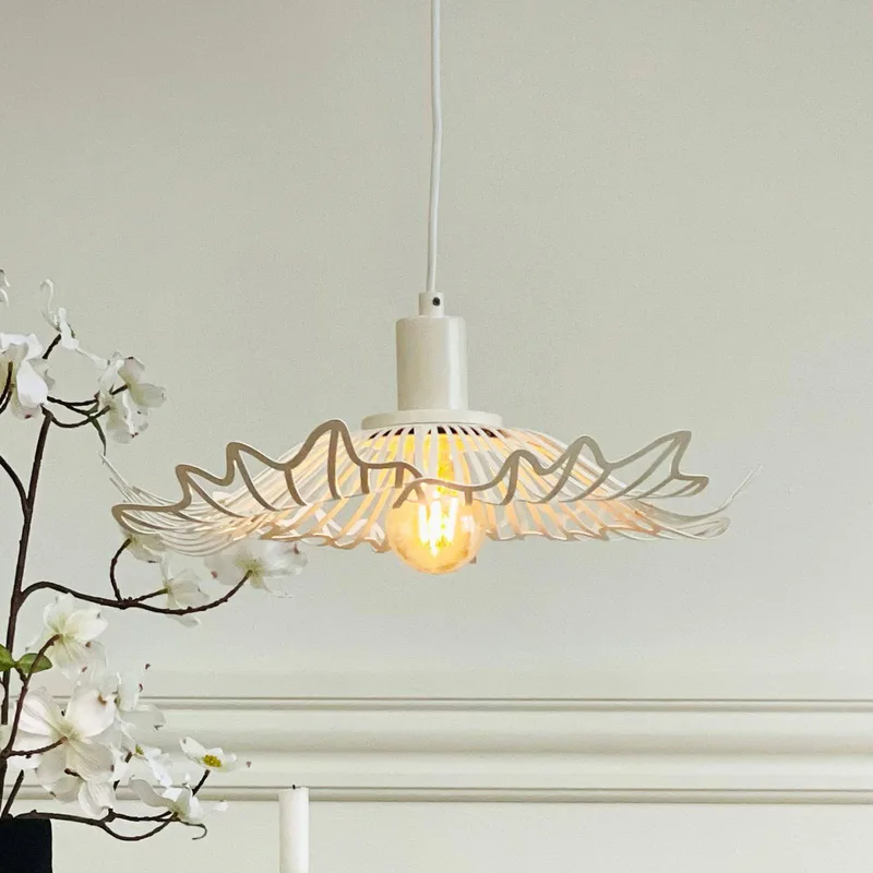 hanglamp Flora, Ø 40 cm, metaal van Dyberg Larsen in Parelwit – productfoto