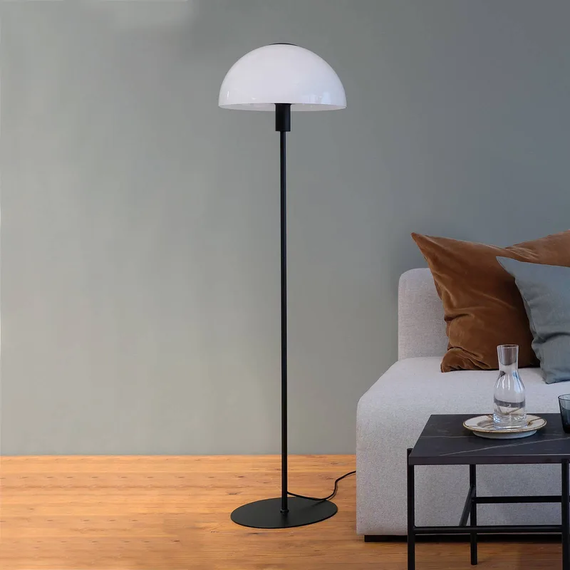 Jazz vloerlamp, opaal/zwart van Dyberg Larsen in Mat zwart, opaal – productfoto
