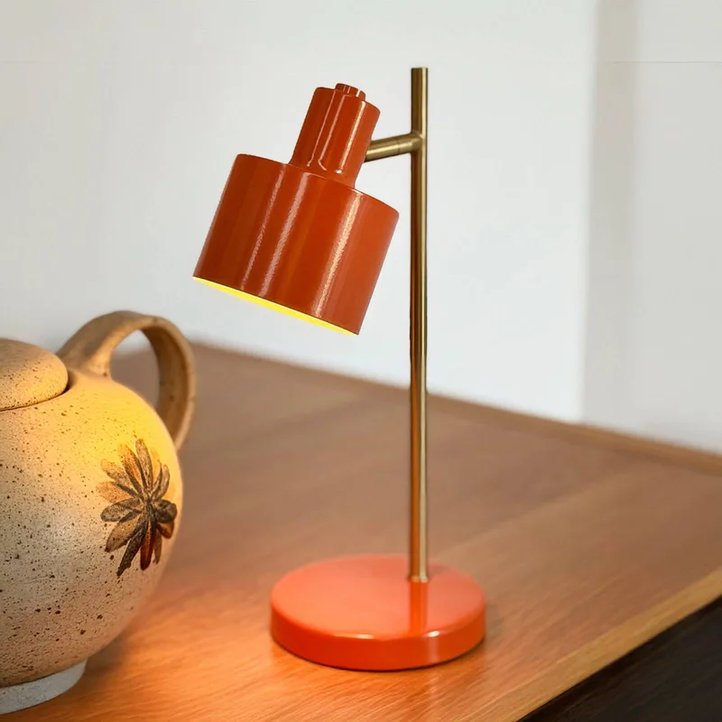 LED-batterijlamp Ocean Mini, oranje von Dyberg Larsen in Oranje, messing – Produktfoto