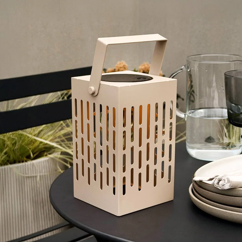 LED lantaarn Luma, 20 cm, IP44 van Dyberg Larsen in Beige – productfoto