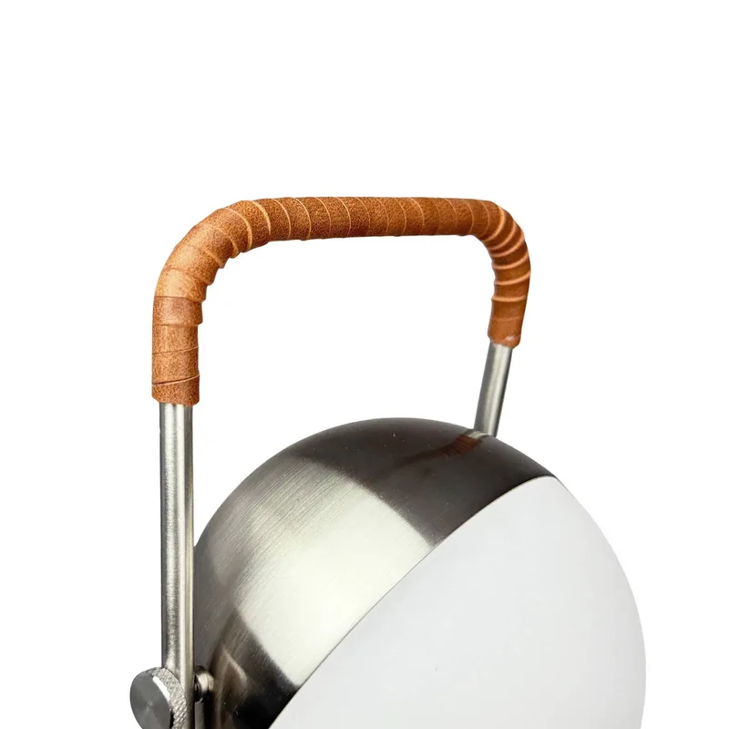 LED-tafellamp op batterijen Mova, IP44 van Dyberg Larsen in Bruin – productfoto