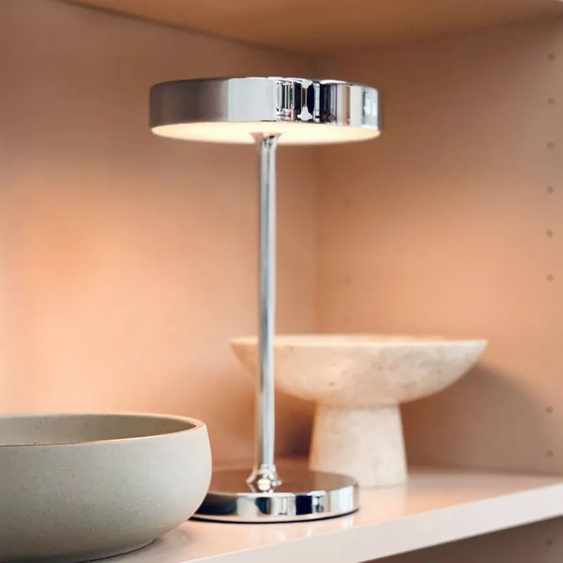 LED tafellamp Starlight, metaal de Dyberg Larsen en Chroom – photo du produit