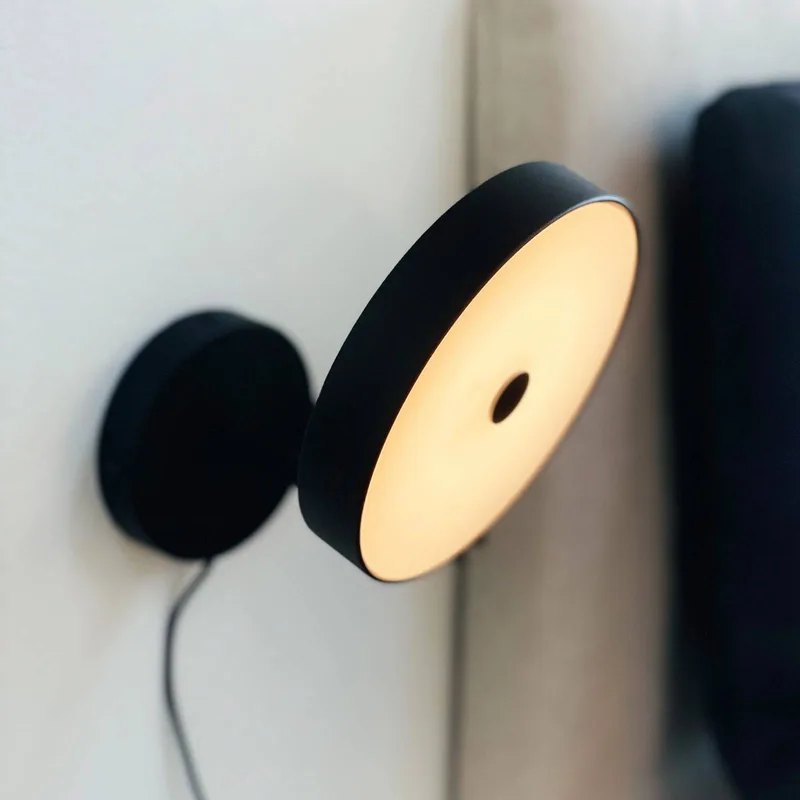 LED wandlamp Starlight, Ø14 cm, dimbaar. de Dyberg Larsen en Zwart – photo du produit