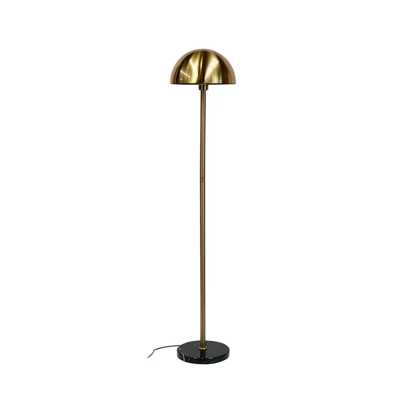 Menton vloerlamp, messing/marmer, hoogte 140 cm - Dyberg Larsen - Woonkamer - Scandinavisch - 1 lamp von Dyberg Larsen – Produktfoto