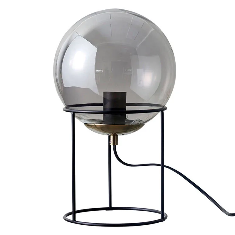 Moon tafellamp met glasbol rook de Dyberg Larsen en Rookgrijs-transparant, zwart – photo du produit