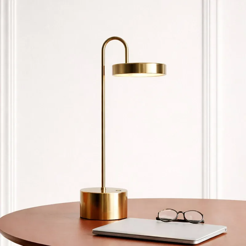 MOOVELIGHT LED tafellamp op accu, 35 cm by Dyberg Larsen in Messing – product photo