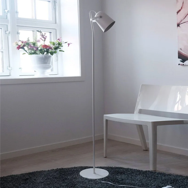 Oslo vloerlamp van metaal de Dyberg Larsen en Wit – photo du produit