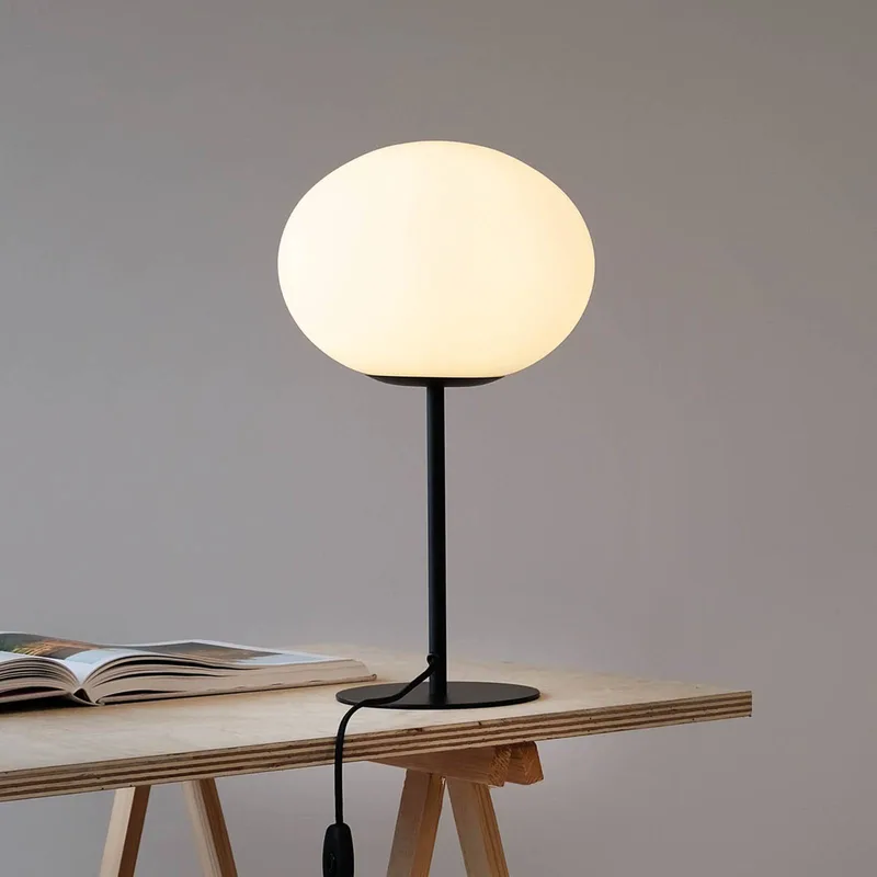 Princess tafellamp, opaal/zwart, 48,5 cm by Dyberg Larsen in Opaal, zwart – product photo