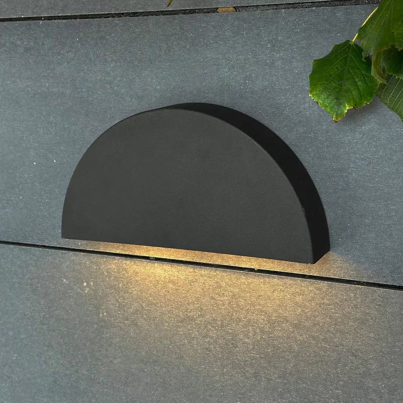 Scott buitenwandlamp von Dyberg Larsen in Zwart mat – Produktfoto