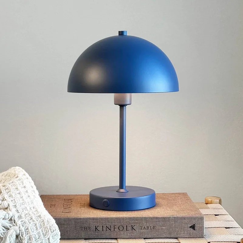 Stockholm tafellamp van Dyberg Larsen in Blauw – productfoto