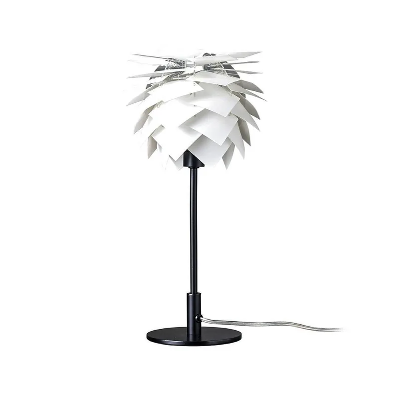 tafellamp Pineapple, wit/zwart, hoogte 35 cm van Dyberg Larsen in Wit, zwart – productfoto