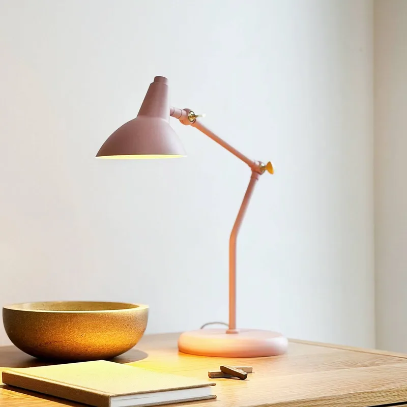 tafellamp Vela, hoogte 45 cm by Dyberg Larsen in Roze – product photo