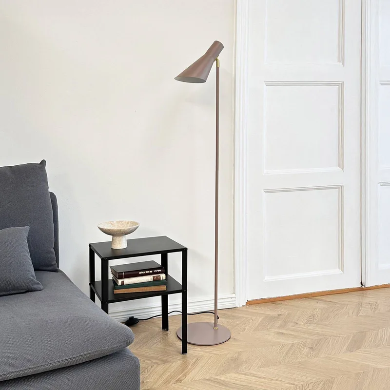 vloerlamp DL12, beige/messing, 139 cm, metaal by Dyberg Larsen in Beige, messing – product photo