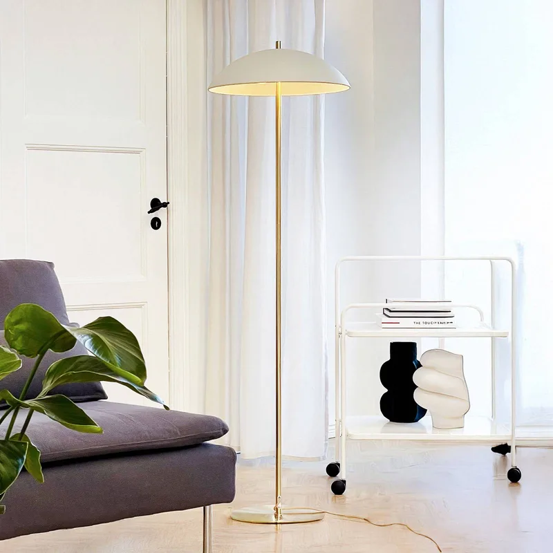 vloerlamp Globus, hoogte 150 cm, beige/messing by Dyberg Larsen in Beige, messing – product photo