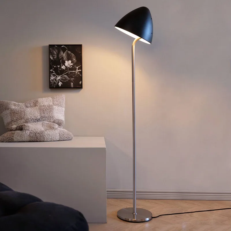 vloerlamp Oulu, zwart/staal, hoogte 128 cm by Dyberg Larsen in Zwart, geborsteld staal – product photo