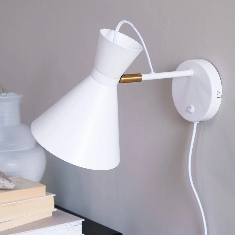 wandlamp Cindy, wit, metaal, breedte 20,5 cm van Dyberg Larsen in Wit mat – productfoto