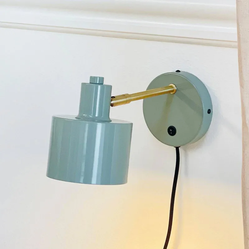 wandlamp Ocean, olijfgroen, uitval 30 cm van Dyberg Larsen in Olijfgroen, messing – productfoto
