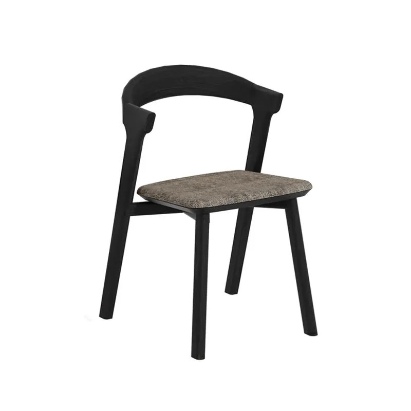 Bok Stuhl mit Stoffsitz Graue Kissen by Ethnicraft – product photo