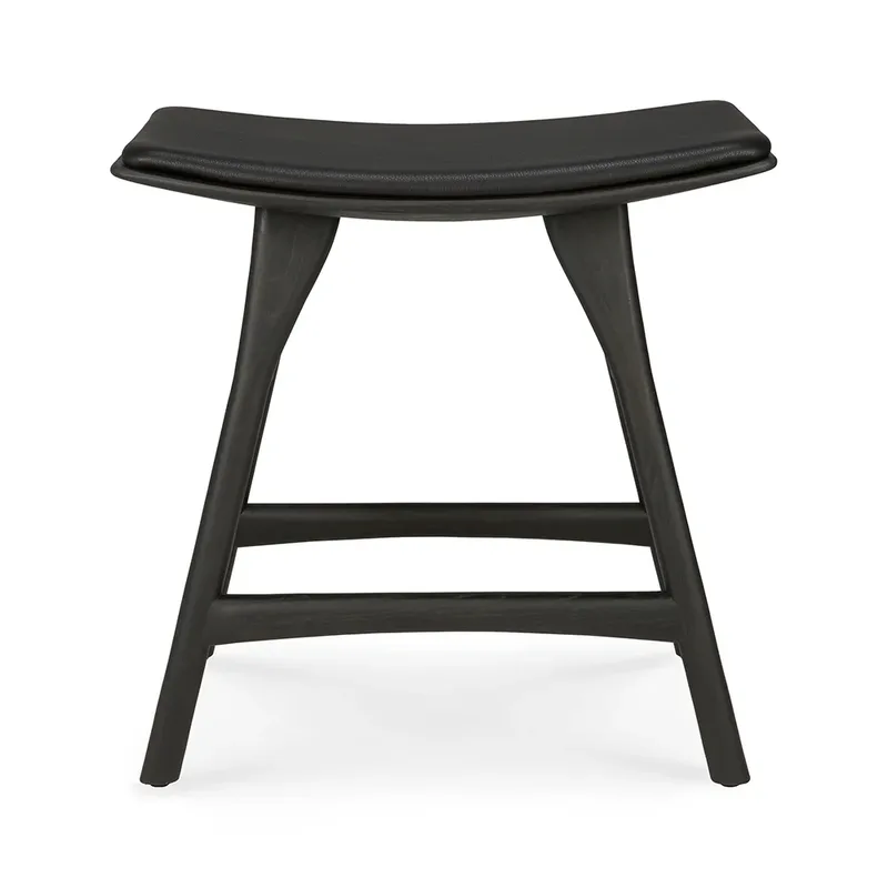 Osso Hocker Eiche schwarz lackiert/schwarzes Leder van Ethnicraft – productfoto