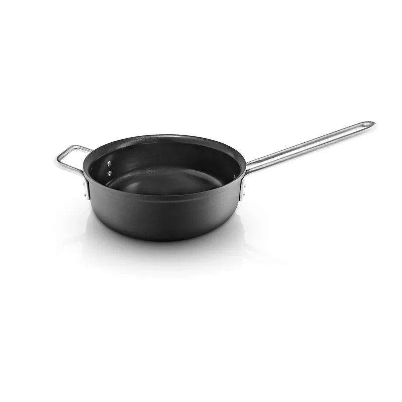Eva Trio Professional Bratpfanne Slip-Let 24 cm Black van Eva Solo – productfoto