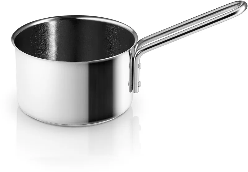 Eva Trio Roestvrijstalen steelpan, kookpan, geschikt voor inductie, aluminium, roestvrij staal, keramische coating, gepolijst staal, 1,1 L, 312411 by Eva Solo in Zilver – product photo