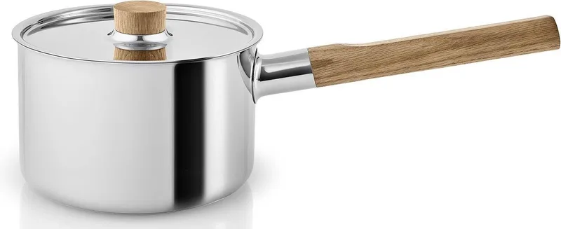 Nordic Kitchen Stainless Steel Steelpan Ø 16 cm 2.0 Liter - Roestvast Staal von Eva Solo in Zilver – Produktfoto