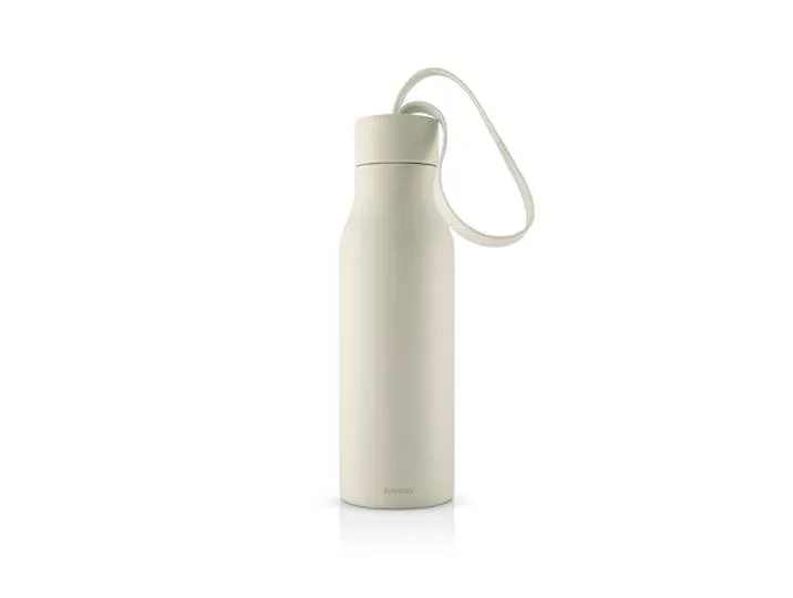 Thermos RE-Hydrate 0\,5 L Coconut De l’Eau fraîche Partout avec Vous. Reste fraîche Jusqu’à Douze Heures. Coconut von Eva Solo – Produktfoto