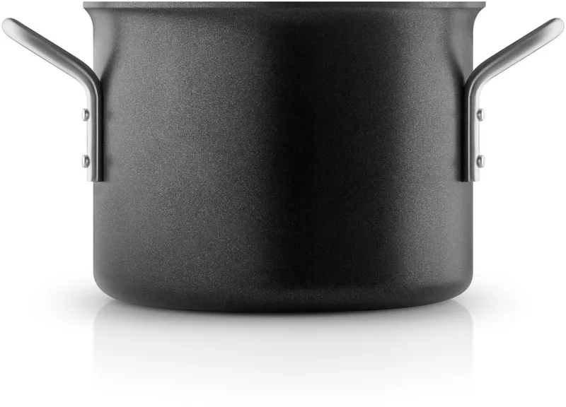 Black Line Kookpan - Ø 16 cm - 2.5 liter - Eva Trio von Eva Trio in Zwart – Produktfoto