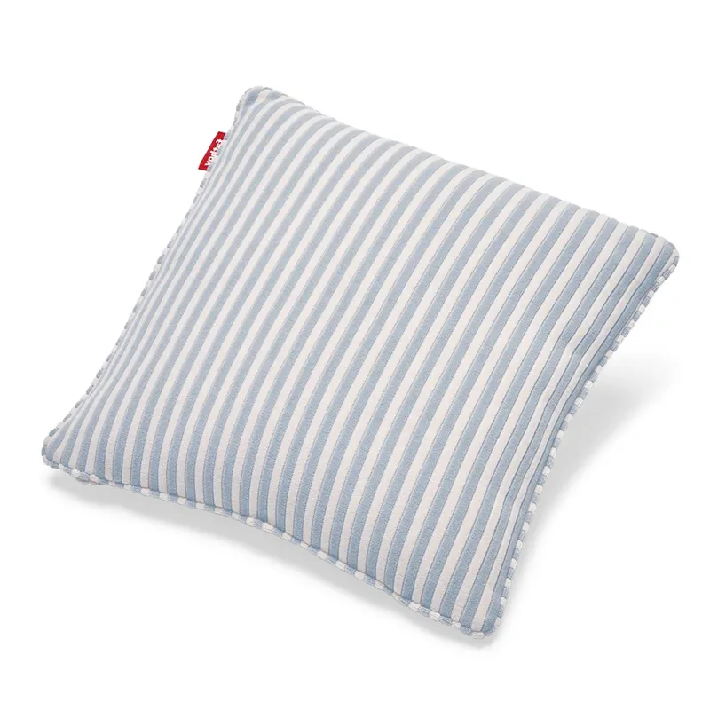 Square Kissen Terry Blizzard Blue Creme von Fatboy – Produktfoto