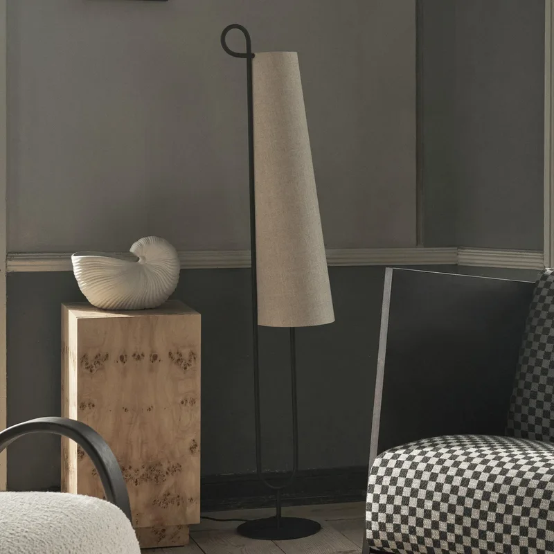 Ancora Vloerlamp Black/Natural de Ferm Living – photo du produit