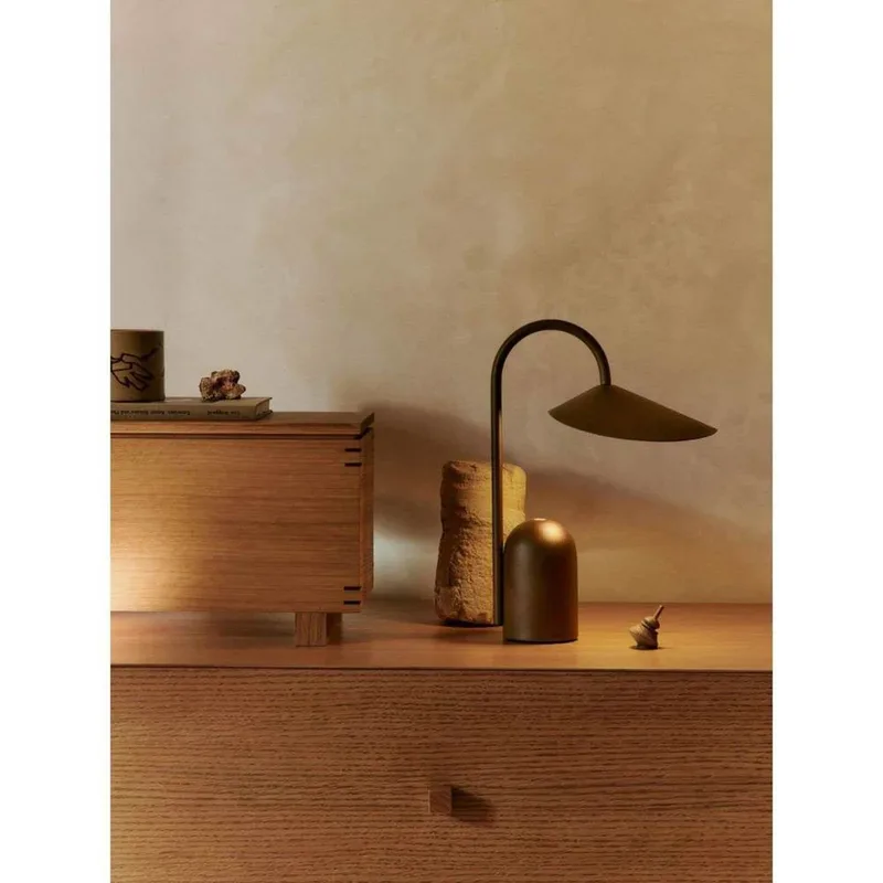 Arum draagbare tafellamp, donkerbruin, IP44 by Ferm Living – product photo