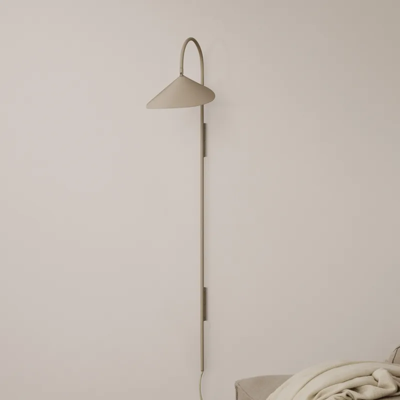 Arum Swivel Wandlamp Tall Cashmere von Ferm Living – Produktfoto