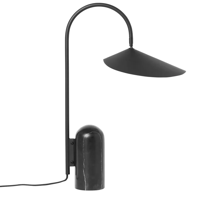 Arum Tischleuchte Schwarz von Ferm Living – Produktfoto