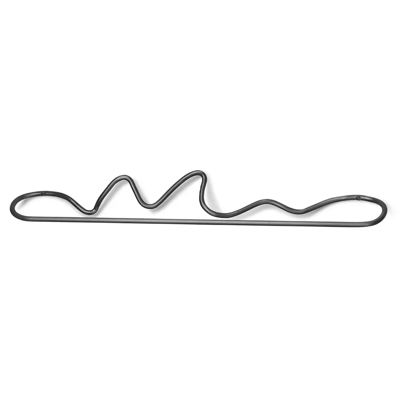 Curvature Handtuchhalter Schwarz Messing van Ferm Living – productfoto