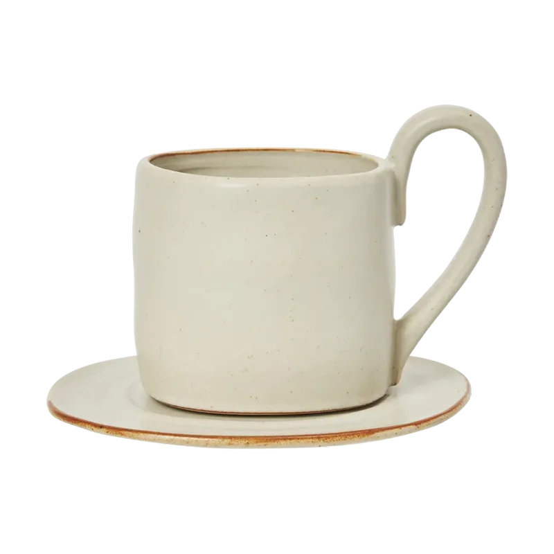 Flow Tasse mit Untertasse 25 cl Off-white speckle von Ferm Living – Produktfoto