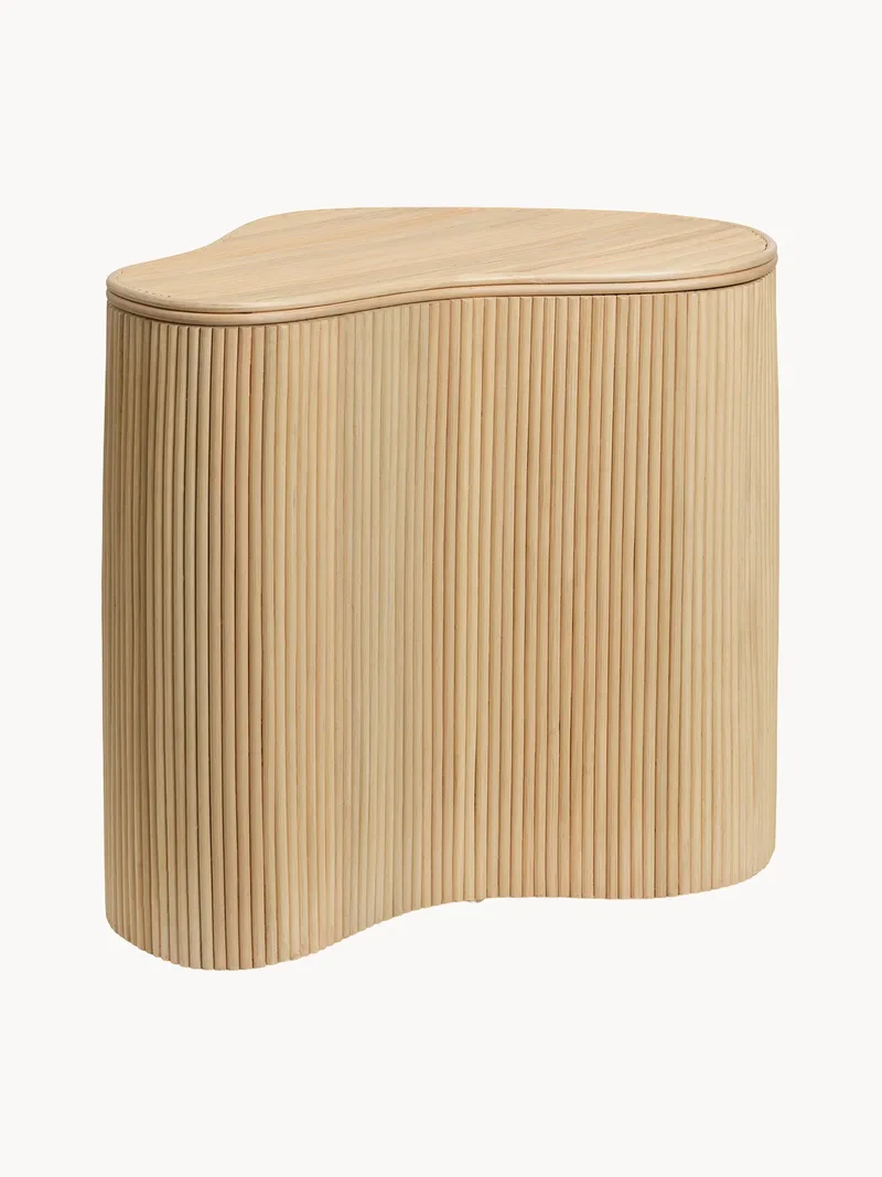 Handgemaakte rotan bijzettafel Isola met opbergruimte van Ferm Living – productfoto