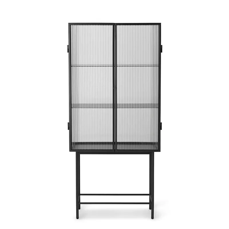 Haze Vitrine - Reeded glass Black von Ferm Living – Produktfoto