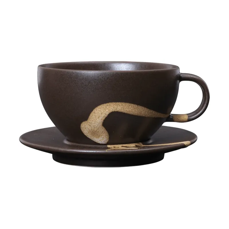 Koyo Tasse mit Untertasse 36 cl Dark brown-buff by Ferm Living – product photo