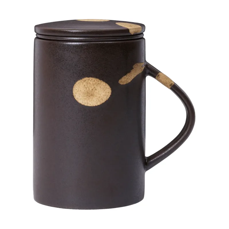 Koyo Teebecher mit Teesieb 40 cl Dark brown-buff by Ferm Living – product photo