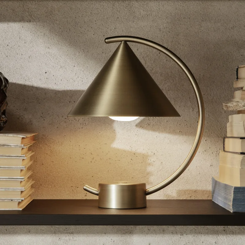 Meridian Portable Tafellamp Brass von Ferm Living – Produktfoto
