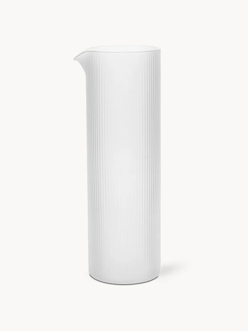 Mondgeblazen karaf Ripple met reliëfpatroon, 1.1 L från Ferm Living – produktbild