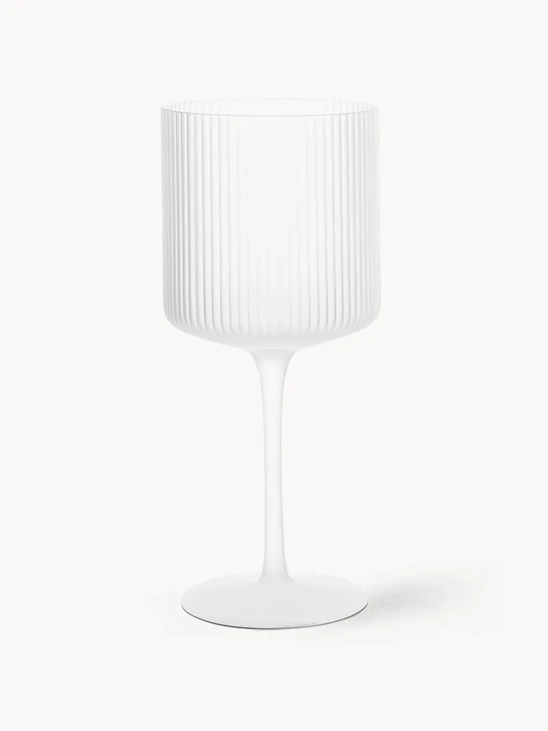 Mondgeblazen rode wijnglazen Ripple met reliëfpatroon, 2-delig by Ferm Living – product photo