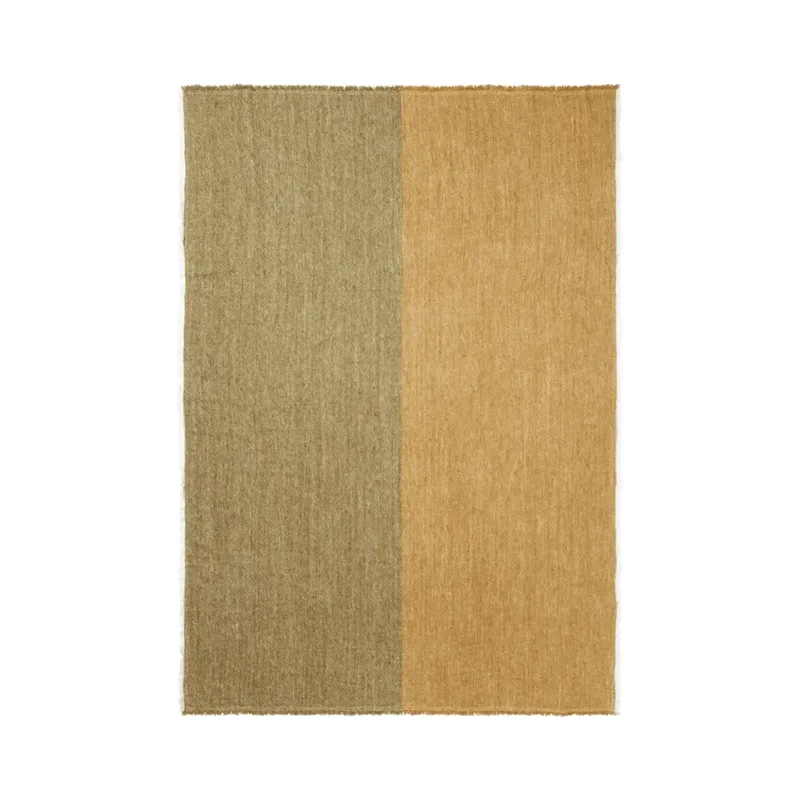Pila Leinendecke Khaki/Aged Gold von Ferm Living – Produktfoto